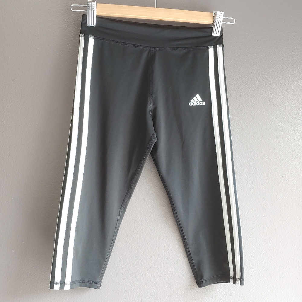 Adidas knee length leggings XS